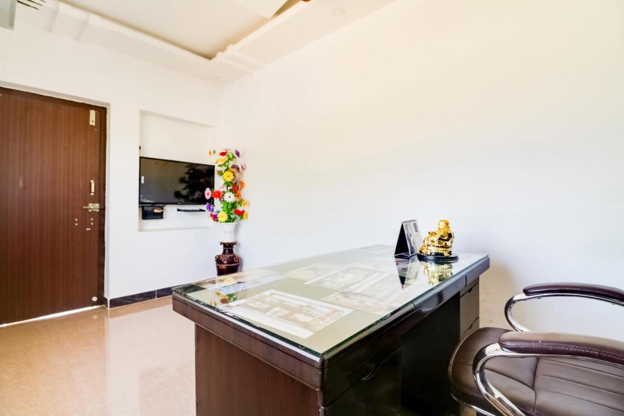 Oyo 68320 Bgr Residency Hotel Tirupati Exterior foto